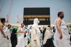 10 Must-Know Tips for Wearing ihram for hajj A Pilgrim's Handbook